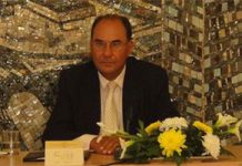 Ancien vice-président du Parlement européen rend hommage à 50 ans de lutte de l’OMPI pour les causes de démocratie et de liberté en Iran