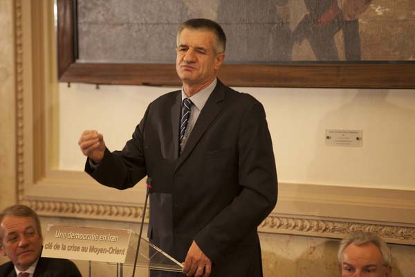 La flamme de l'espoir ne s'éteindra jamais en Iran - député Jean Lasalle