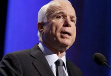 Le sénateur John McCain condamne l’attaque contre les dissidents iraniens résidant au camp Liberty Le sénateur John McCain condamne l’attaque contre les dissidents iraniens résidant au camp Liberty