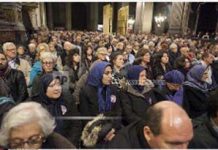Une délégation de la Résistance iranienne à l’église Saint-Sulpice pour le victimes des attentats de Paris Une délégation de la Résistance iranienne à l’église Saint-Sulpice pour le victimes des attentats de Paris