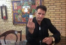 Grève de la faim d’un ancien footballeur de l’équipe nationale d’Iran devenu pauvre Grève de la faim d'un ancien footballeur de l'équipe nationale d'Iran devenu pauvre