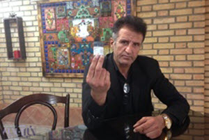 Grève de la faim d'un ancien footballeur de l'équipe nationale d'Iran devenu pauvre