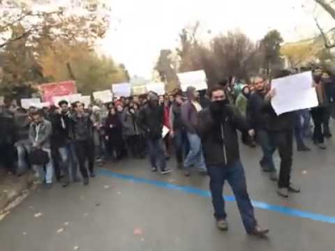 Iran : Interruption du discours de  Rohani par  les étudiants