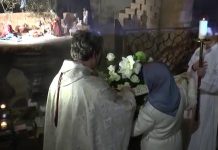 Maryam Radjavi à la messe de Minuit l’église de St Germain- des- Près à Paris 24 décembre 2015