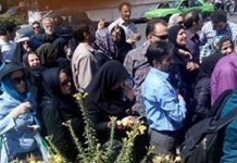 Affrontement entre des commerçants et des agents municipaux dans la capitale iranienne Affrontement entre des commerçants et des agents municipaux dans la capitale iranienne