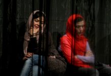 Le compositeur iranien Shams: Rohani fait taire les artistes et les dissidents en Iran Le compositeur iranien Shams: Rohani fait taire les artistes et les dissidents en Iran