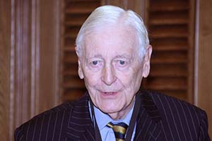 Décès d’un militant britannique, voix de la conscience face aux violations des droits de l’homme