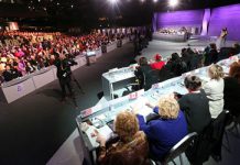 Vidéo – La conférence de la Journée internationale de la femme à Paris – 2016 Vidéo - La conférence de la Journée internationale de la femme à Paris - 2016