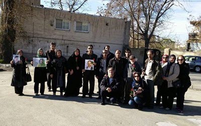 Iran - Les familles des prisonniers politiques manifestent devant la prison d’Evin
