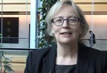 La membre du Parlement européen Julie Girling s’exprime sur le droit des femmes en Iran – vidéo La membre du Parlement européen Julie Girling s'exprime sur le droit des femmes en Iran