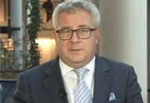 Nous soutenons le plan de Maryam Radjavi pour un Iran libre – Vice-président du Parlement européen Nous soutenons le plan de Maryam Radjavi pour l'Iran - Vice-président du Parlement européen