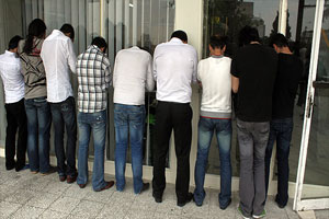 De jeunes iraniens kurdes et arabes arrêtés à Bukan, Ahvaz et Suse