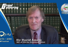 Sir David Amess (membre du parlement) : l’Iran devrait avoir honte du bilan de ses exécutions Sir David Amess (membre du parlement) : l'Iran devrait avoir honte du bilan de ses exécutions
