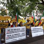 Les iraniens se manifestent contre la présence de Zarif en Allemagne Les iraniens se manifestent contre la présence de Zarif en Allemagne