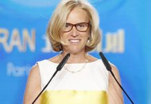 Kerry Kennedy s’exprime au rassemblement pour un « Iran libre » concernant la vérité et le pouvoir Kerry Kennedy s'exprime au rassemblement pour un « Iran libre » concernant la vérité et le pouvoir