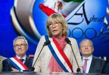 Evelyne Yonnet-Salvator aux côtés du peuple d’Iran pour la liberté Evelyne Yonnet – Sénatrice de Seine-Saint-Denis au rassemblement pour un Iran Libre