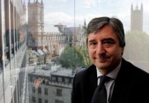 Le député Jim Fitzpatrick exige des comptes par rapport au massacre de 1988 en Iran Le député Jim Fitzpatrick exige des comptes par rapport au massacre de 1988 en Iran