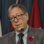 L’ex ministre canadien de la Justice, Hon. Irwin Cotler, parle au sujet de la résolution canadienne concernant l’Iran L’ex ministre canadien de la Justice, Hon. Irwin Cotler, parle au sujet de la résolution canadienne concernant l’Iran
