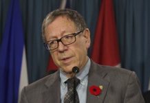 L’ex ministre canadien de la Justice, Hon. Irwin Cotler, parle au sujet de la résolution canadienne concernant l’Iran L’ex ministre canadien de la Justice, Hon. Irwin Cotler, parle au sujet de la résolution canadienne concernant l’Iran