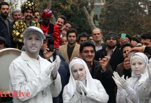 Le régime iranien arrête 30 garçons et filles dans la ville de Rasht, au nord de l’Iran, pour avoir participé à une fête mixte Le régime iranien arrête 30 garçons et filles dans la ville de Rasht, au nord de l'Iran, pour avoir participé à une fête mixte