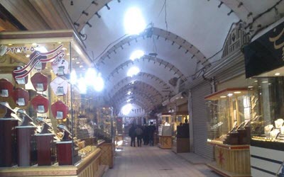 Yazd : des marchands se rassemblent pour protester contre le manque de sécurité