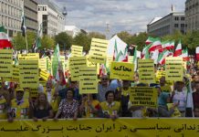 Manifestation à Berlin, solidarité avec le mouvement international pour obtenir la justice pour les victimes du massacre de 1988 en Iran Manifestation à Berlin, solidarité avec le mouvement international pour obtenir la justice pour les victimes du massacre de 1988 en Iran