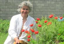 Iran : la soeur d’une victime du massacre de 1988 n’a pas le droit de quitter l’Iran Iran : la soeur d'une victime (du massacre de 1988) n'a pas le droit de quitter l'Iran