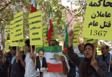 Manifestations à Berlin contre les meurtres du ministre des Renseignements en Iran Manifestations à Berlin contre les meurtres du ministre des Renseignements en Iran