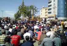 Rassemblement de protestation dans la région kurde iranienne, pour contester les arrestations des manifestants Rassemblement de protestation dans la région kurde iranienne, pour contester les arrestations des manifestants