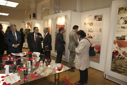 Journée mondiale pour l’abolition de la peine de mort - exposition sur le massacre en Iran à Paris