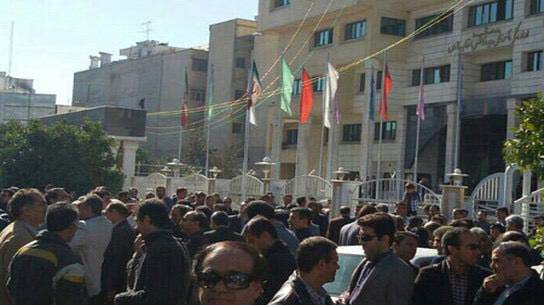 Journée internationale des enseignants : les enseignants iraniens protestent contre leurs conditions de vie