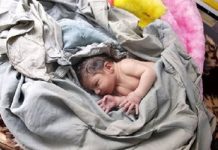 Iran : les enfants sont vendus aux enchères dans les rues ! Iran : les enfants sont vendus aux enchères dans les rues !