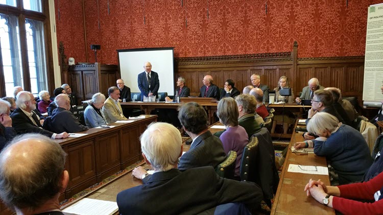 200 députés britanniques et les Paires demandent une enquête indépendante sur le massacre de 1988 en Iran 