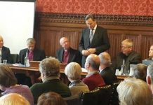 Des députés britanniques appellent à une enquête sur le massacre de 1988 en Iran