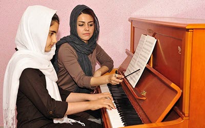 200 écoles ferment en Iran, pour avoir enseigné la musique et des langues étrangères