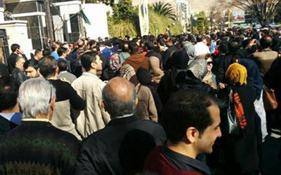 La population de Chiraz en Iran, proteste contre les ondes de brouillage anti-satellite qui sont cause de cancer