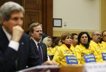 John Kerry : je suis très fier des efforts pour sortir les membres des MEK (OMPI) les moudjahidines du peuple iranien du camp Liberty John Kerry : je suis très fier des efforts pour sortir les membres des MEK (OMPI) les moudjahidines du peuple iranien du camp Liberty