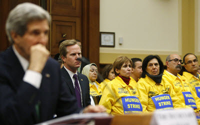 John Kerry : je suis très fier des efforts pour sortir les membres des MEK (OMPI) les moudjahidines du peuple iranien du camp Liberty 