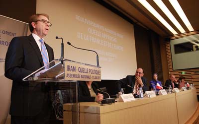 Les Etats-Unis doivent dialoguer avec le Conseil National de la Résistance iranienne - ambassadeur Lincoln Bloomfield 