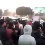 Iran : les rassemblements d’Ahvaz se poursuivent, les manifestants scandant des slogans anti-régime – vidéo les rassemblements d'Ahvaz se poursuivent, les manifestants scandant des slogans anti-régime - vidéo
