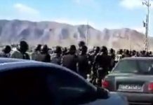 Iran – Les forces de répression dépêchées pour stopper les travailleurs en grèves à Ispahan (vidéo) Iran - Ispahan-Les forces de répression dépêchées pour stopper les travailleurs en grèves (vidéo)