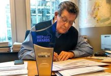 Prix du Parlement Européen pour Gérard Deprez, le président des « Amis d’un Iran libre » Prix du Parlement Européen pour Gérard Deprez, le président des « Amis d'un Iran libre »