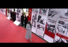 Maryam Radjavi visite l’exposition sur 150 ans de lutte des iraniennes pour la liberté et l’égalité