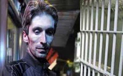 L’état de santé du prisonnier politique Arash Sadeghi s’est fortement détérioré, mais les autorités carcérales lui refusent l’accès aux soins médicaux 