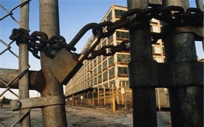 Iran : Après 50 ans d’activité, des douzaines d’usines ferment leurs portes !