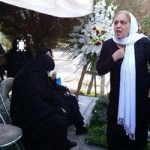 La mère d’une jeune femme tuée par le régime appelle au boycott du simulacre d’élection de l’Iran La mère d’une jeune femme tuée par le régime appelle au boycott du simulacre d'élection de l'Iran