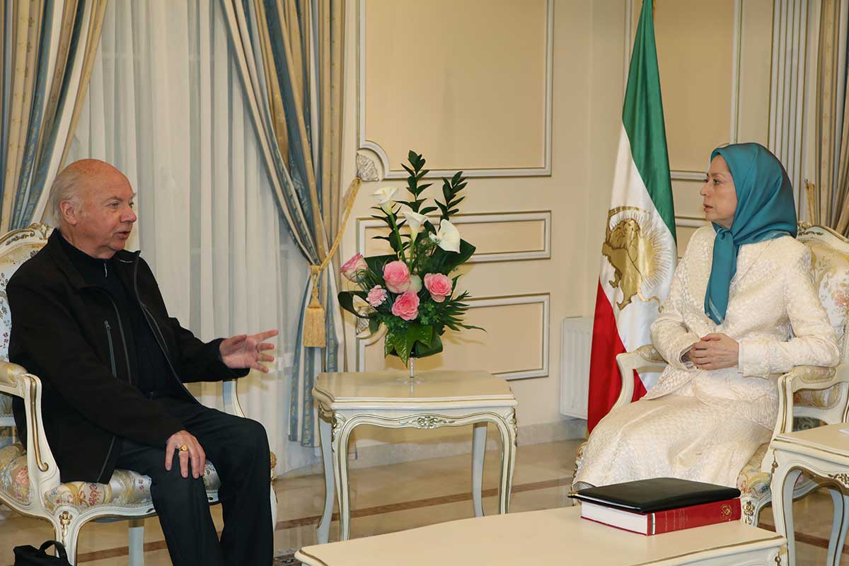 Iran - Mme Radjavi se félicite de l'appel au Caire, du Mufti d’Al-Azhar et du Pape François contre l'extrémisme