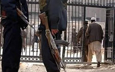 Iran : un prisonnier adolescent fait une tentative de suicide