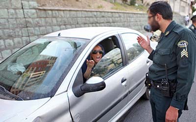 Un responsable du régime iranien déclare : « 10 Provinces ont franchi la ligne rouge du Hijab »