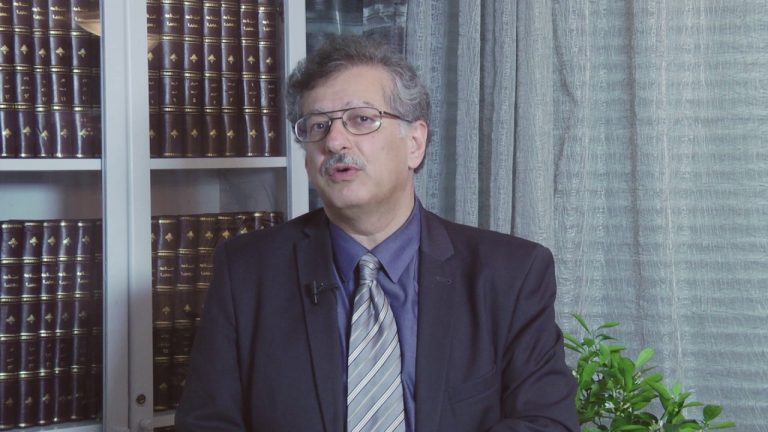 « La reconduction de Rohani à la présidence en Iran, une continuité dans la crise » (Afchine Alavi)